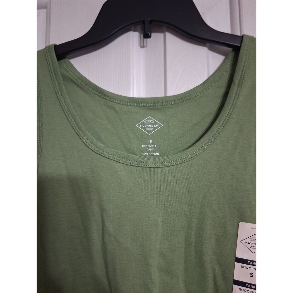 NWT Women's St. John's Bay Scoop Neck Sleeveless Tank Top Size S Watercress - Picture 2 of 5